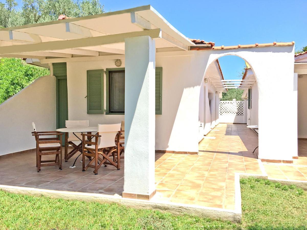 Olive Bay Beach House 阿莫利亚尼岛 外观 照片